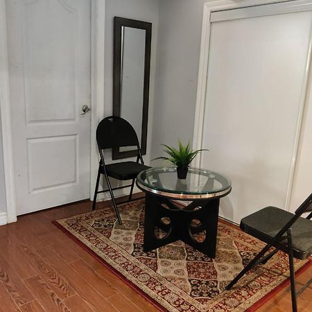 Spacious Mbr Near Kennedy Subway & Go Toronto Zewnętrze zdjęcie
