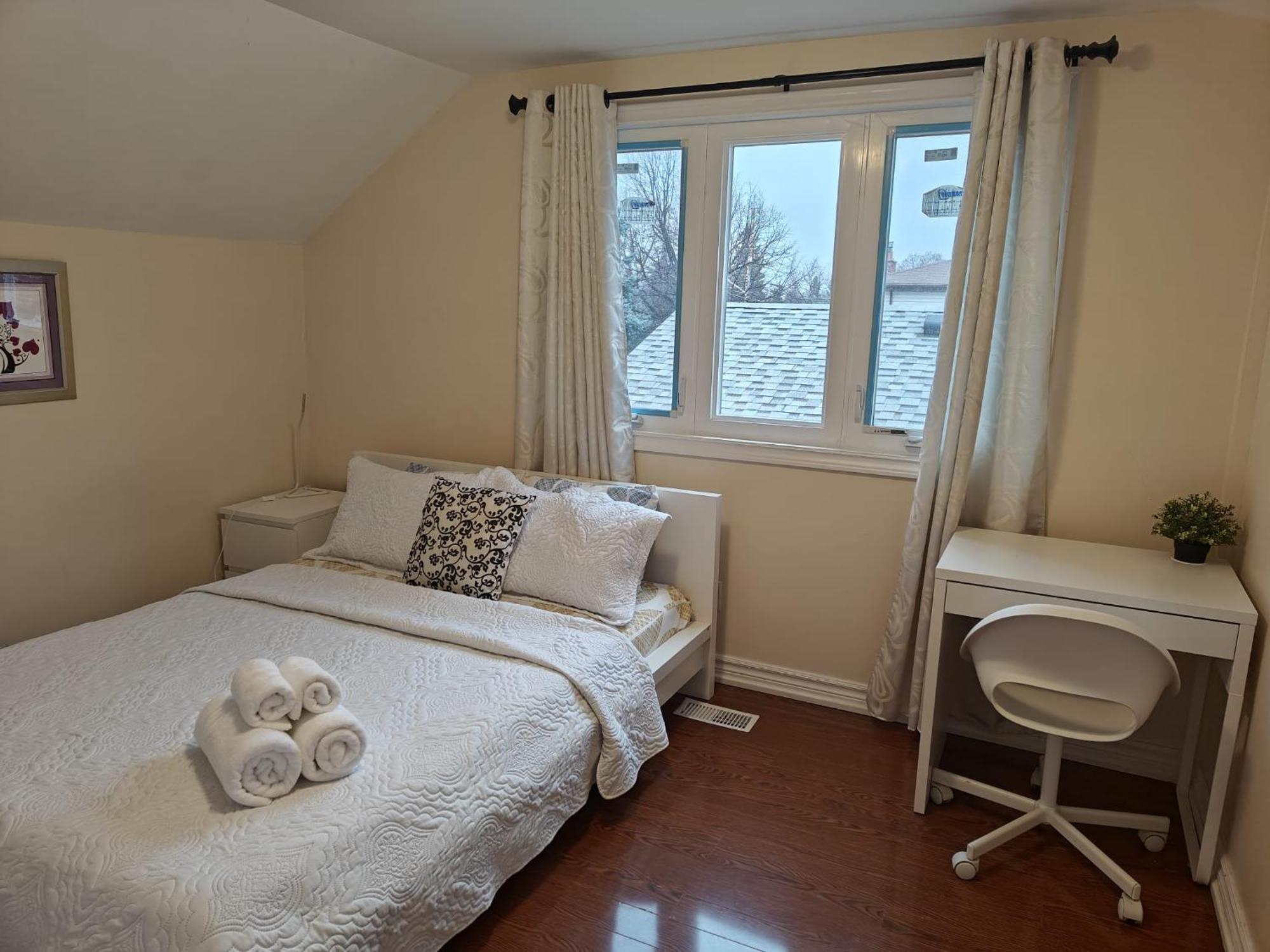 Spacious Mbr Near Kennedy Subway & Go Toronto Zewnętrze zdjęcie
