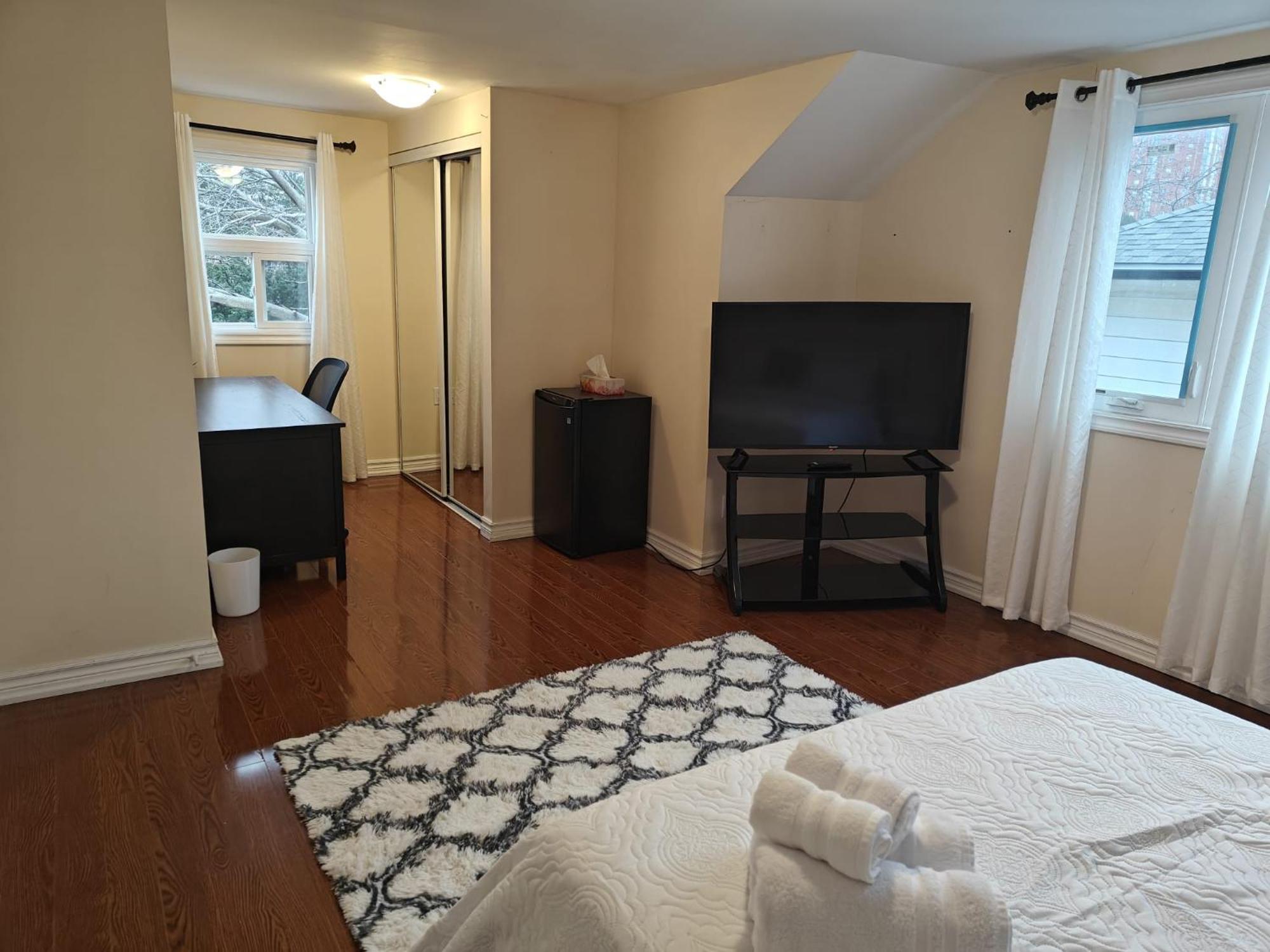 Spacious Mbr Near Kennedy Subway & Go Toronto Zewnętrze zdjęcie