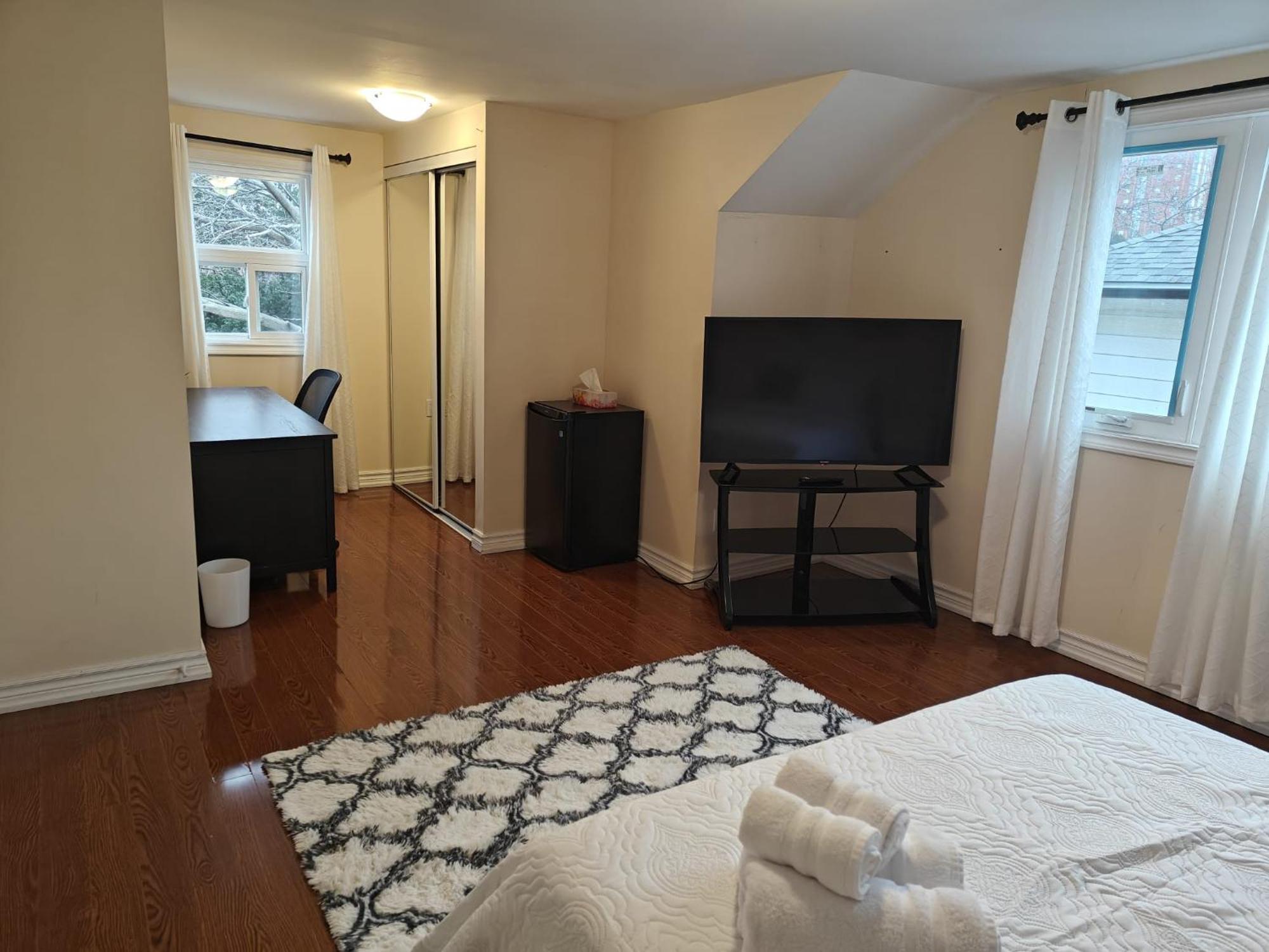 Spacious Mbr Near Kennedy Subway & Go Toronto Zewnętrze zdjęcie