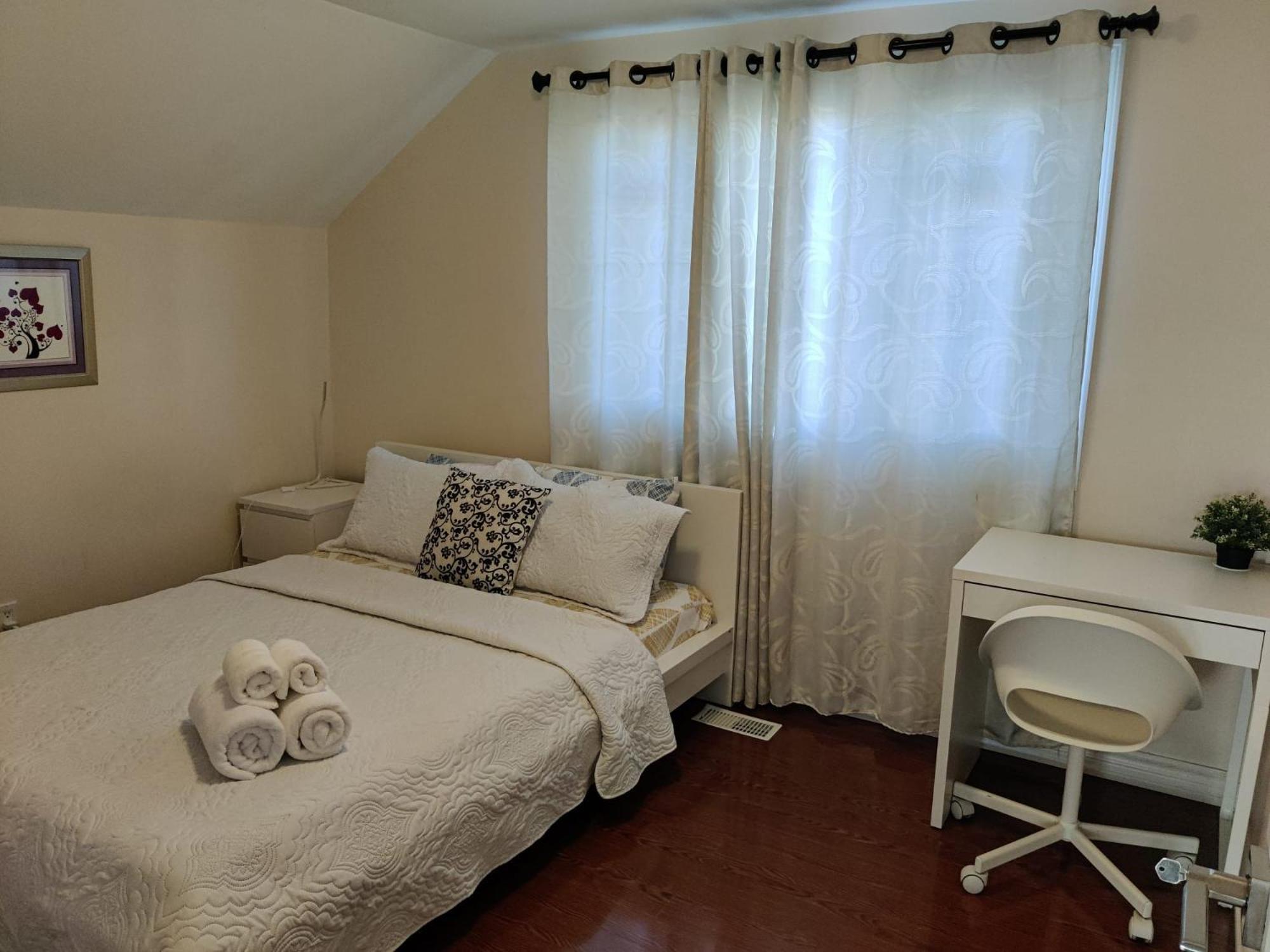 Spacious Mbr Near Kennedy Subway & Go Toronto Zewnętrze zdjęcie